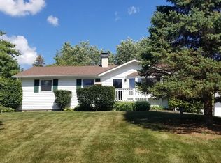 39105 N Sir John Dr, Lake Villa, IL 60046