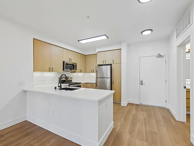 Cirrus Redwood City — Photo 45