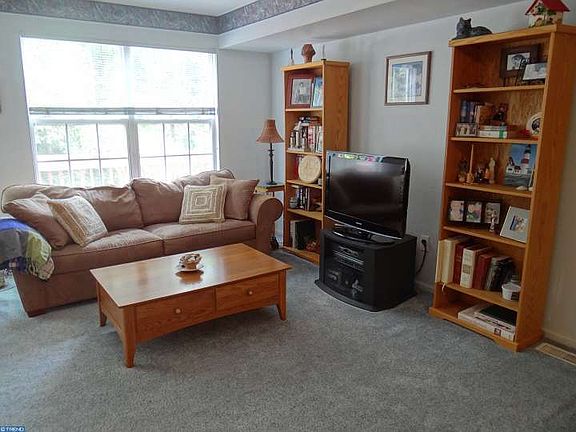 4th image of 322 Allens Ln #850
