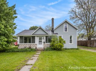 1044 S Bridge St, Belding, MI 48809