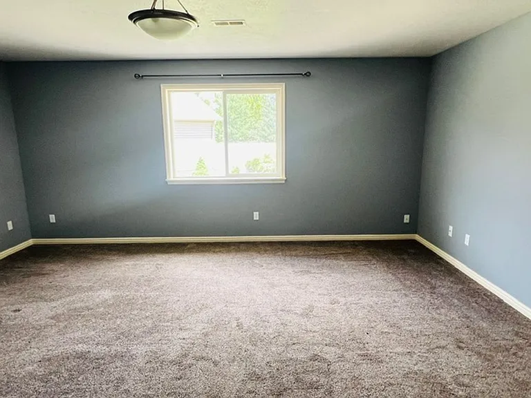 706 S 1690 W — Photo 19