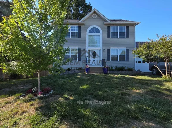 54 Dawson Dr, Fredericksburg, VA 22405