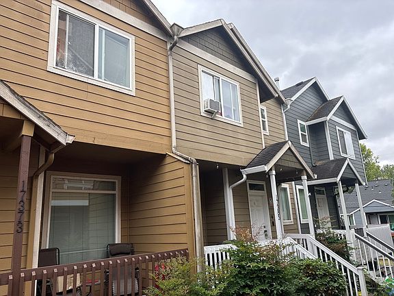3rd image of 17385 SW Carson Ct