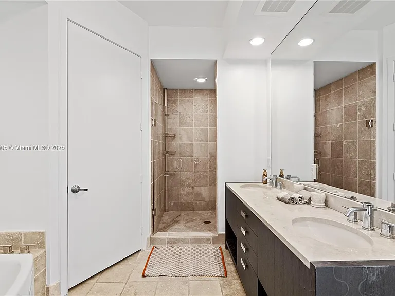 18201 Collins Ave #4209 — Photo 22