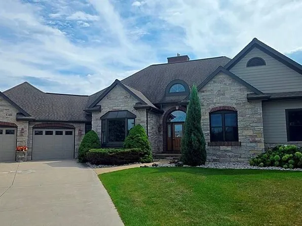 833 Clover COURT, Sheboygan Falls, WI 53085