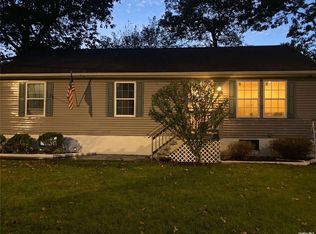 154 Alder Dr, Mastic Beach, NY 11951