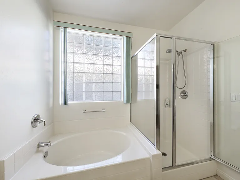 9802 Bourbon Rose Ct — Photo 11