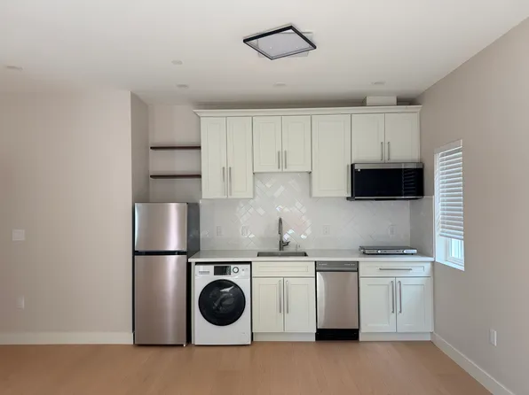 416 Charles Ave #A, Sunnyvale, CA 94086