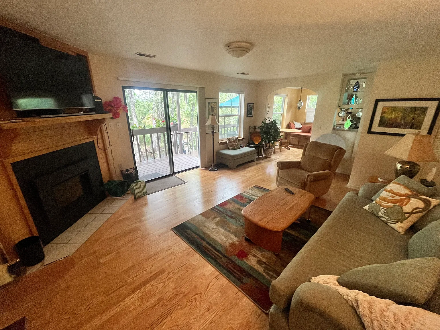 1 bed, 735 sqft, $2,550 — Photo 2