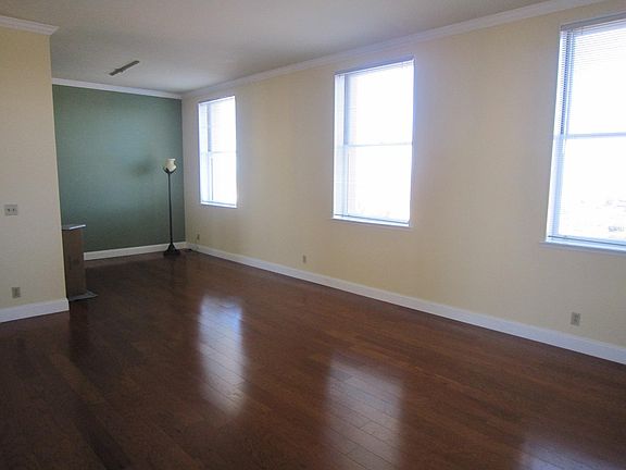 2nd image of 355 Buena Vista Ave E Unit 405W