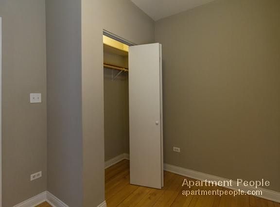 3rd image of 3027 N Clybourn Ave #2