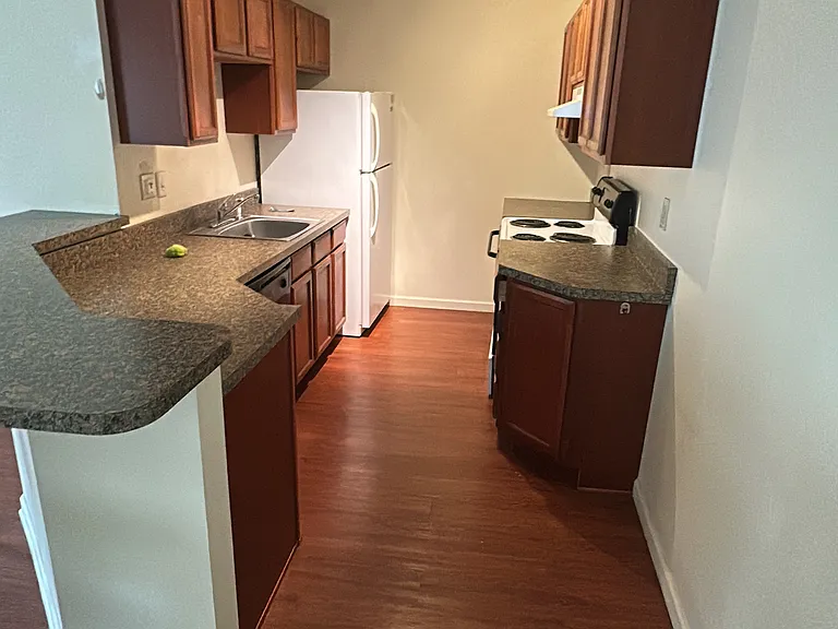 3213 Vine St #5 — Photo 8