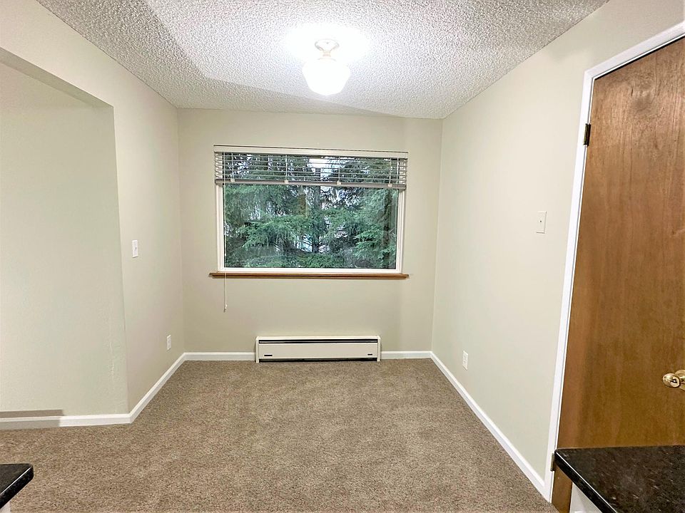 Dining nook