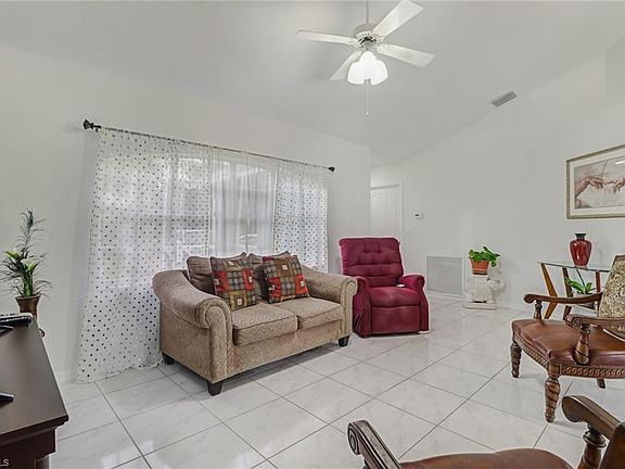 5th image of 3885 Everglades Blvd S