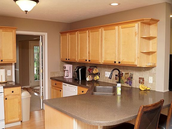 2nd image of 4531 Orchard Creek Dr SE