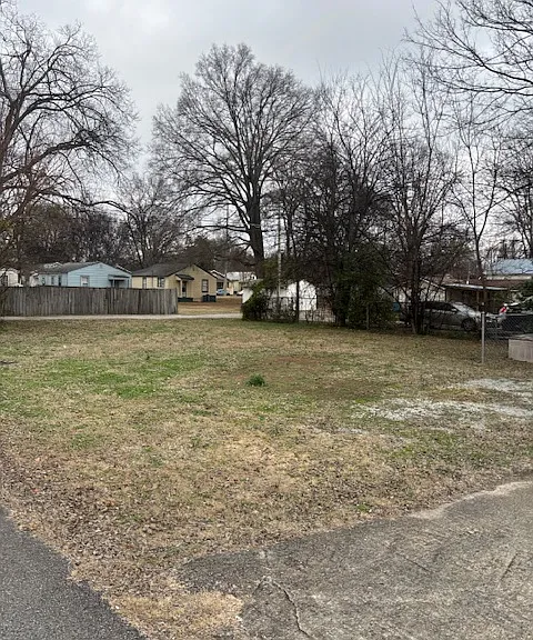 401 McCullough Ave NE — Photo 15
