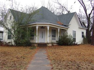 341 19th St SE, Paris, TX 75460