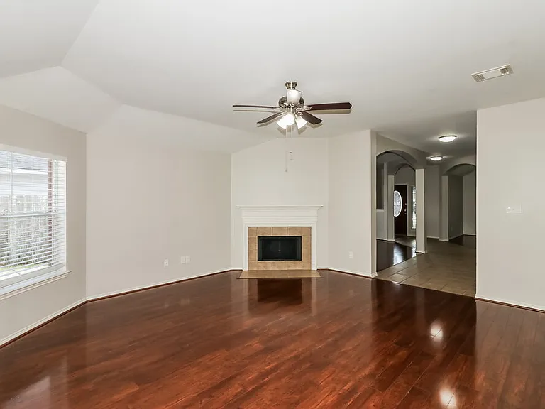 3830 Lake Ballinger Ln — Photo 5