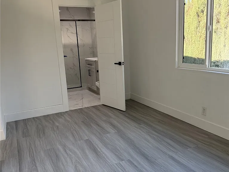5527 Beckford Ave — Photo 22