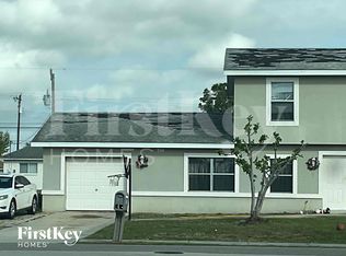 415 SE 8th St, Cape Coral, FL 33990