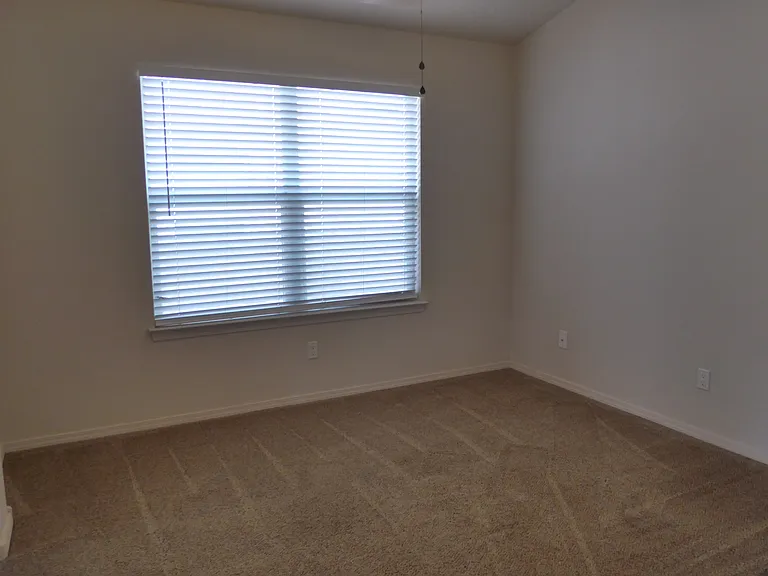 7723 Brianne Ave NW — Photo 15