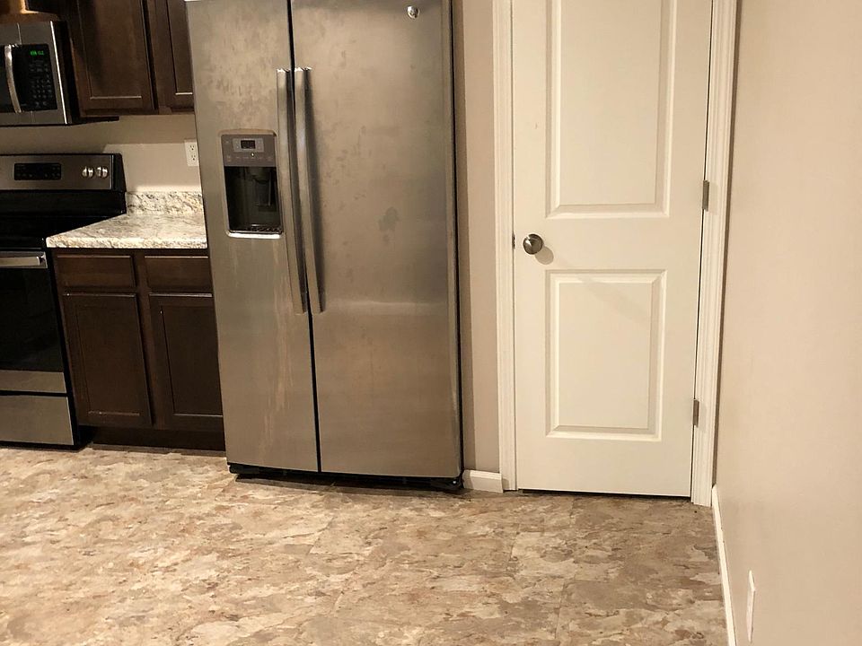 1st image of 322 S Lucas St APT 1