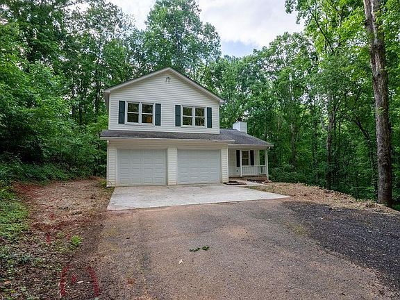 5th image of 64 Hickory Ln