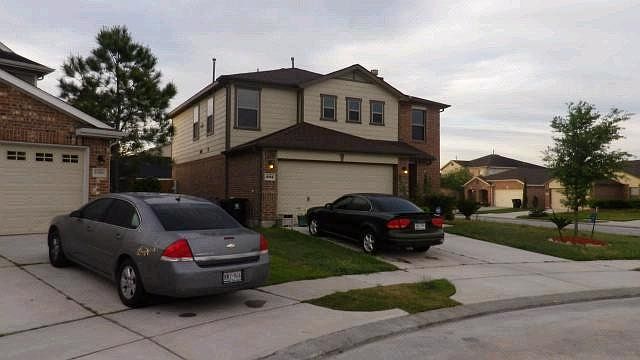 2nd image of 4102 Autumn View Dr
