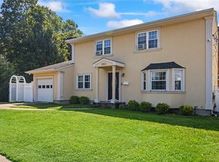 808 Mervin Ct, Baldwin, NY 11510