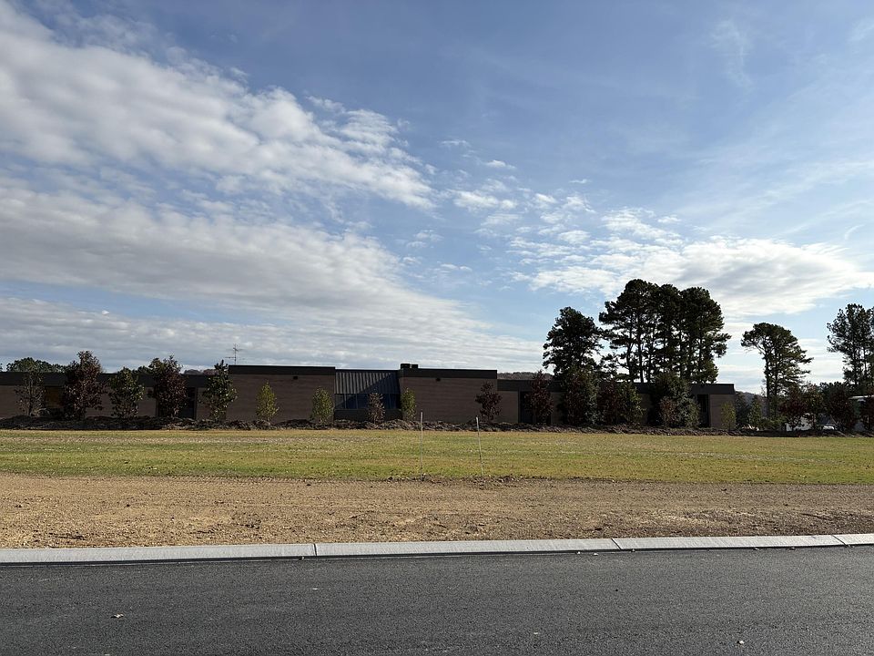1st image of 62 Northside Dr