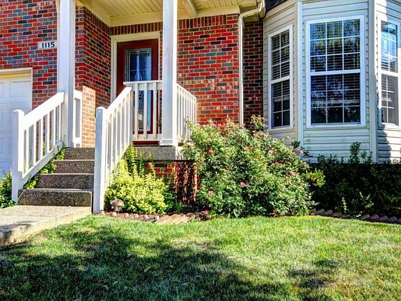 4th image of 1115 Summit Dr