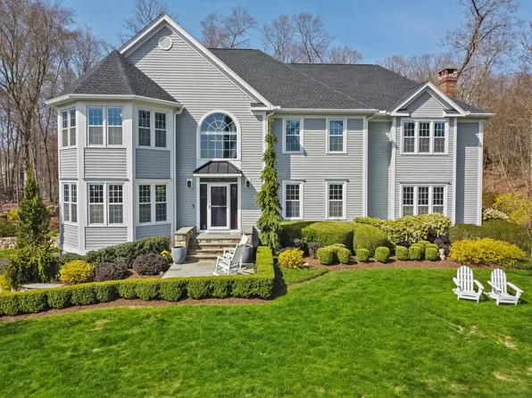 2 Autumn Ridge Road, Newtown, CT 06470