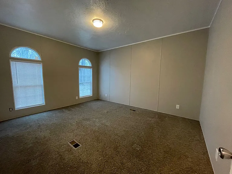 Evergreen Estates — Photo 13
