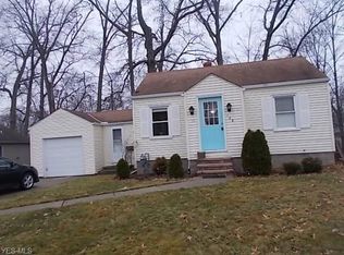 106 Lakewood Dr, Avon Lake, OH