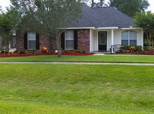 8036 Carlton Roberts Blvd, Denham Springs, LA 70726