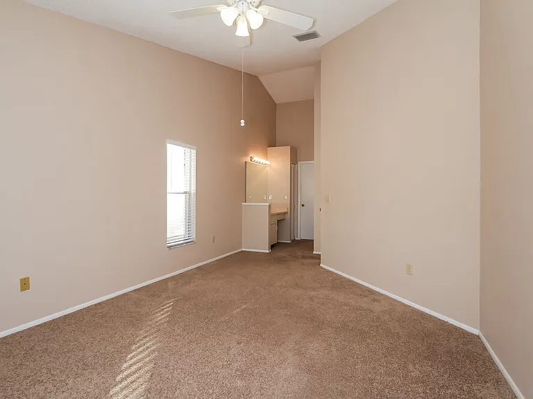 12906 Longcrest Dr — Photo 7