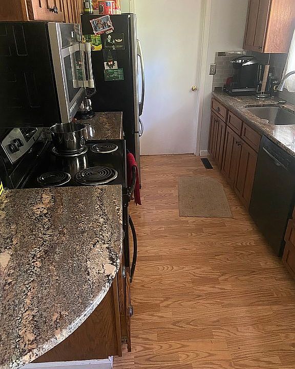 2nd image of 1145 Douglas Dr