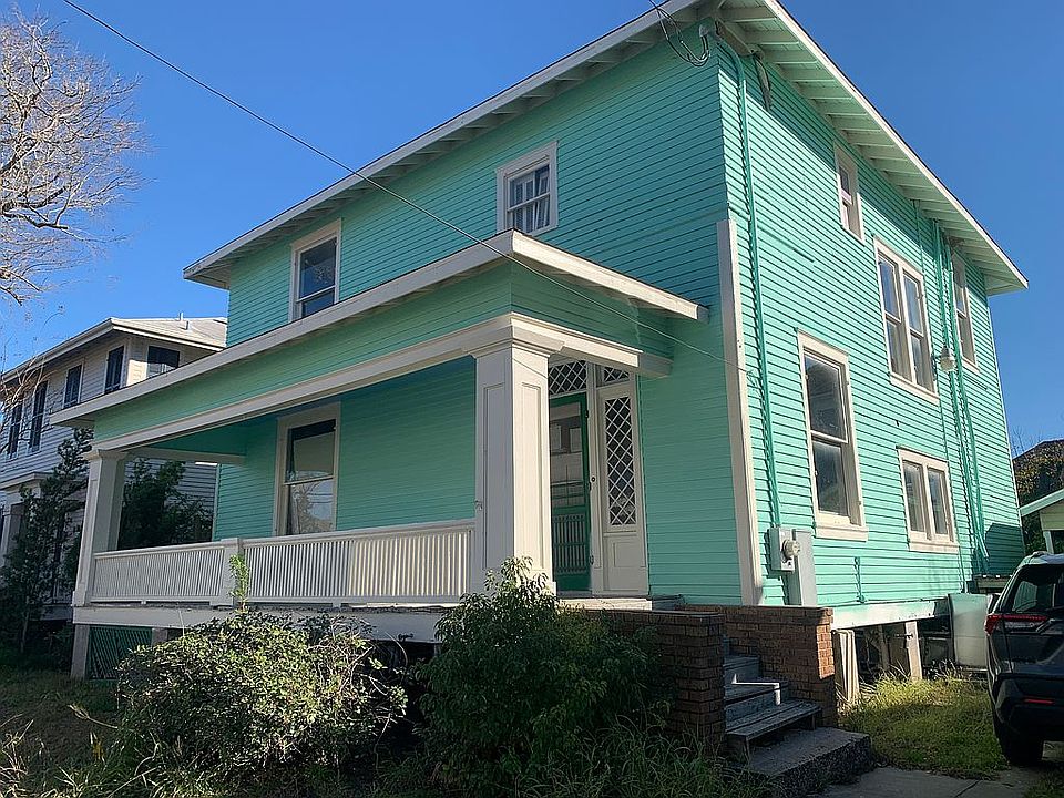 1st image of 2425 Ursuline St