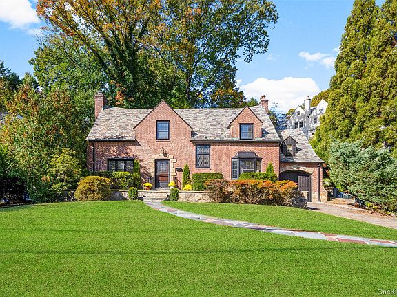 2nd image of 4 Lafayette Road