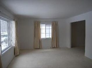 113 Riverside Dr, Northfield, IL 60093