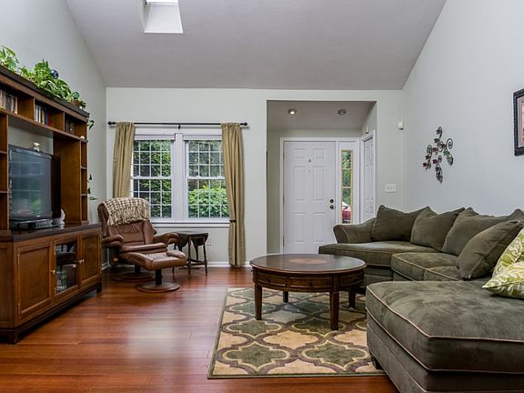 2nd image of 10 Harrington Farms Way