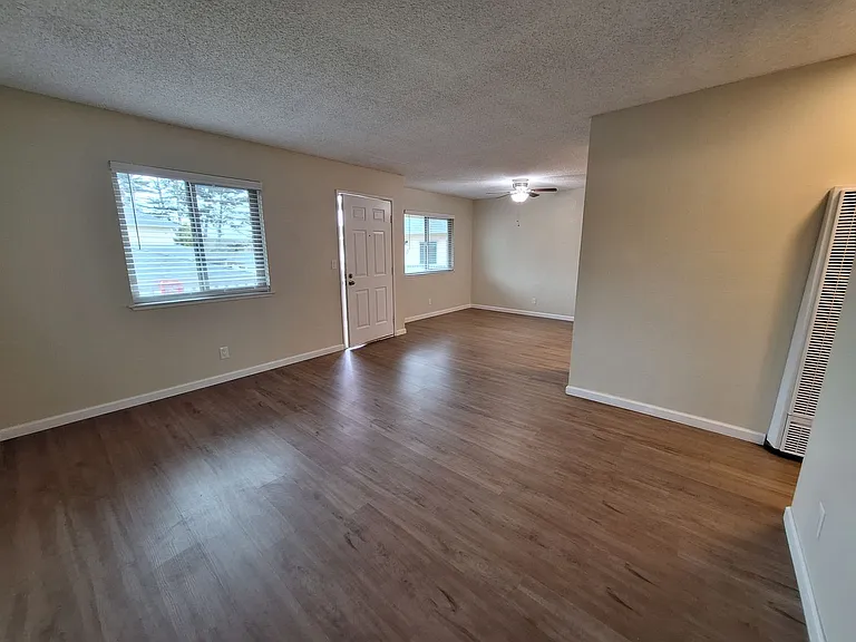 Sea Breeze Apartments for rent in Marina, CA — Photo 14