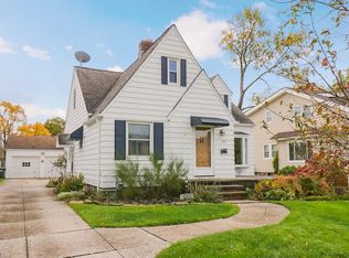 3915 Sheraton Dr, Parma, OH 44134