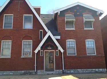 1st image of 4722 S Grand Blvd APT 1S
