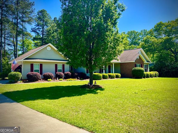 218 Barfield Dr, Dublin, GA 31021