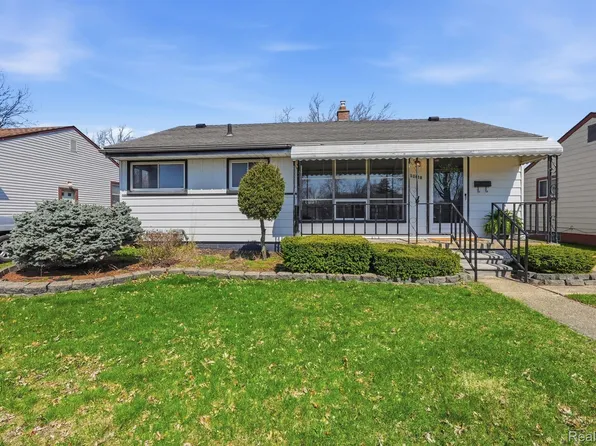 32128 Parkwood St, Westland, MI 48186