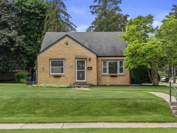 637 Oak STREET, South Milwaukee, WI 53172