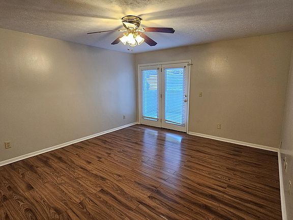 5th image of 10124 Carnation Ct APT 2