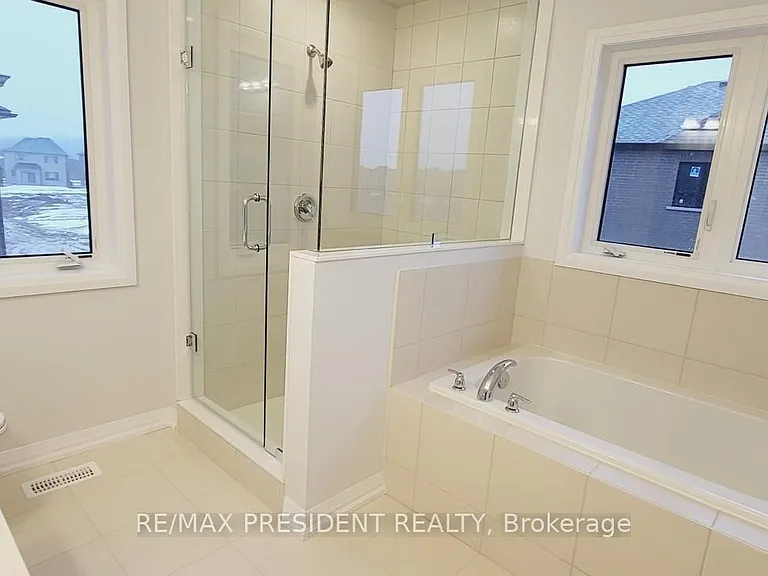 93 Mackay Dr — Photo 11