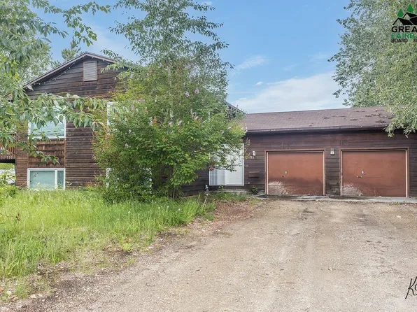 2112 McCullam Ave, Fairbanks, AK 99701